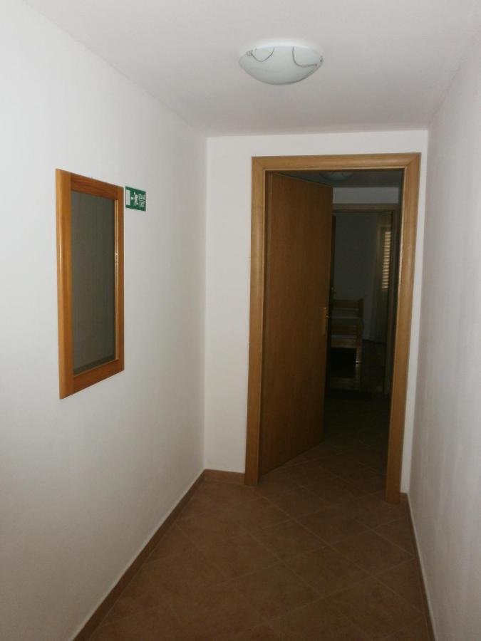 Apartments By The Sea Podgora, Makarska - 12326 Exteriör bild